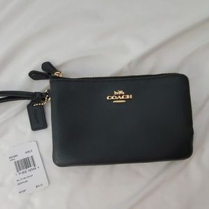 Authentic Coach wrislet